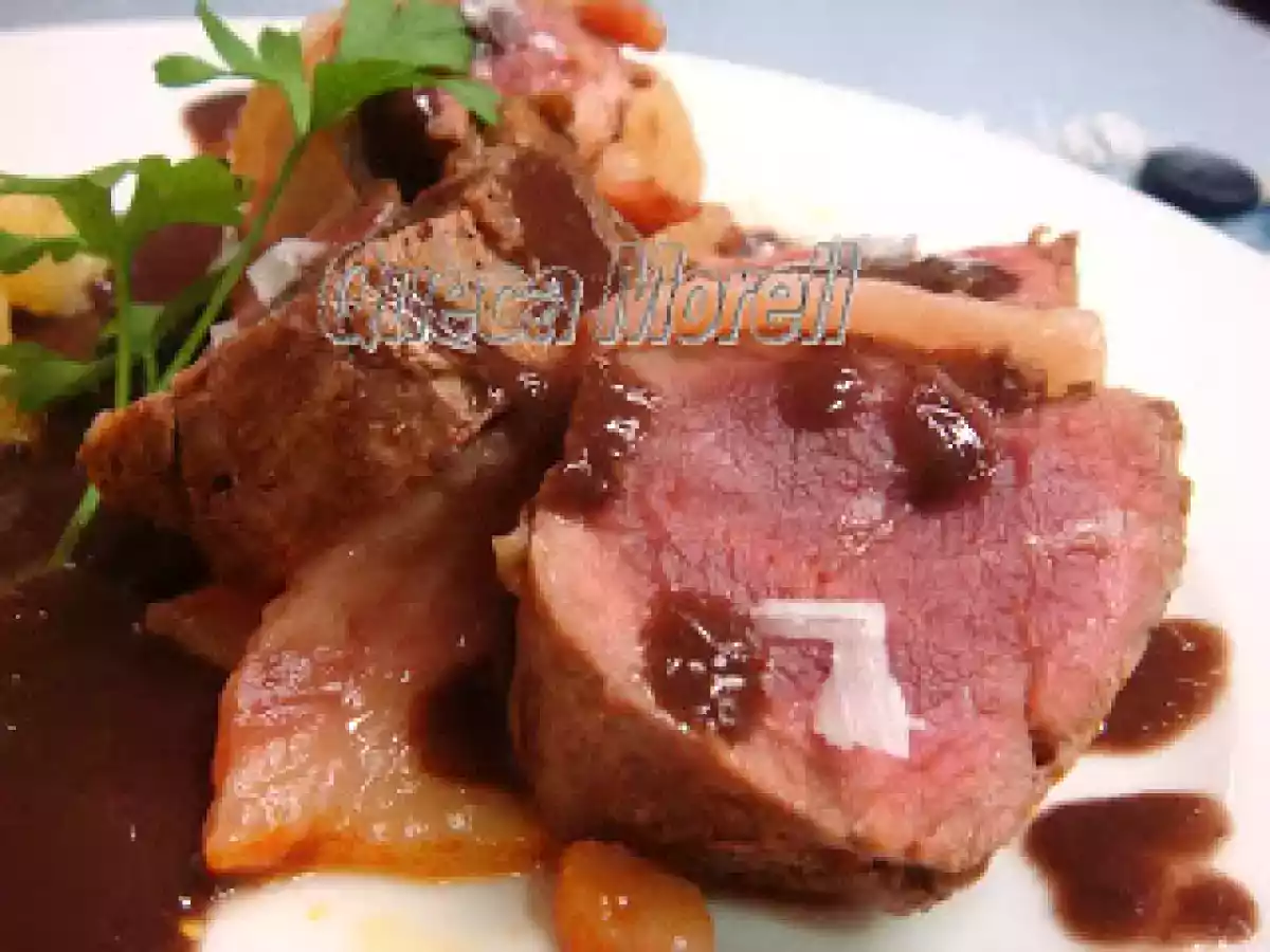 SOLOMILLOS DE CERDO IBÉRICO EN SALSA DE CHOCOLATE. - foto 2