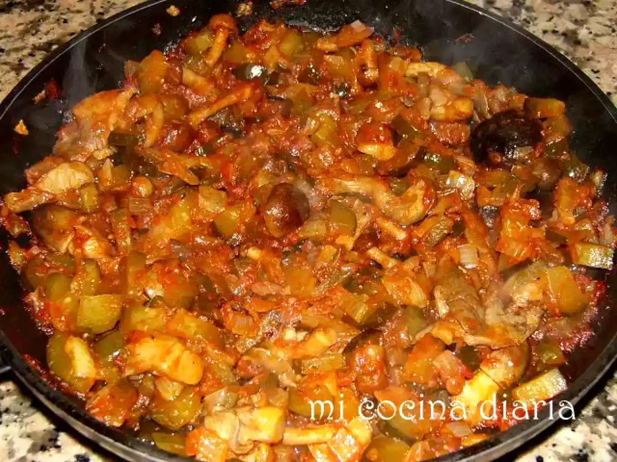 Solyanka de carne con setas