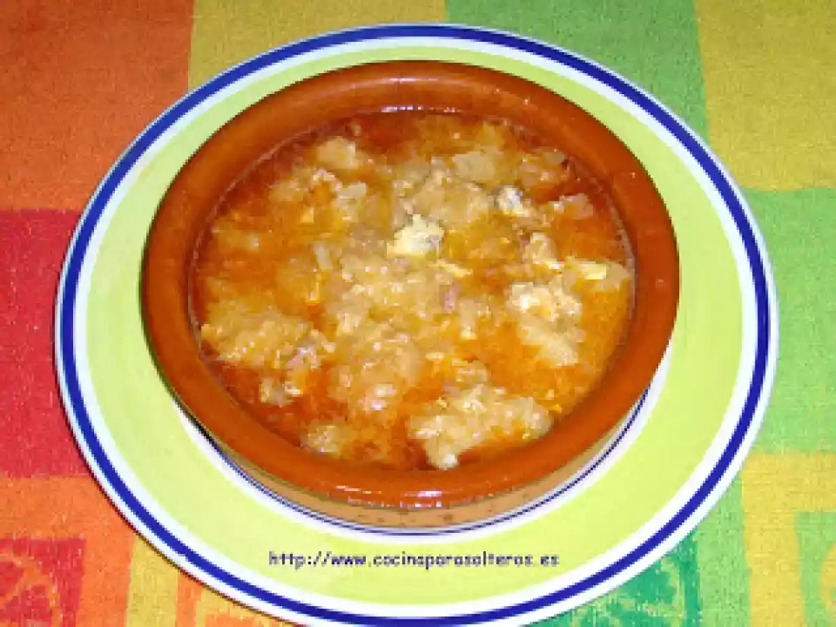 Sopa castellana (sopa de ajo)