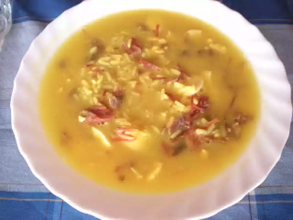 Sopa de arroz con jamón