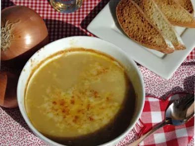 Sopa de cebolla al estilo Les Halles. - foto 2