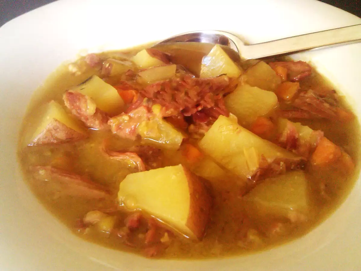 Sopa de codillo de cerdo ahumado y guisantes secos - foto 3
