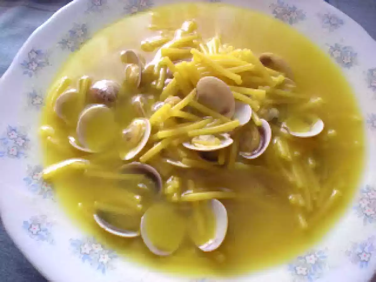Sopa de fideos con chirlas (almeja pequeña) - foto 2