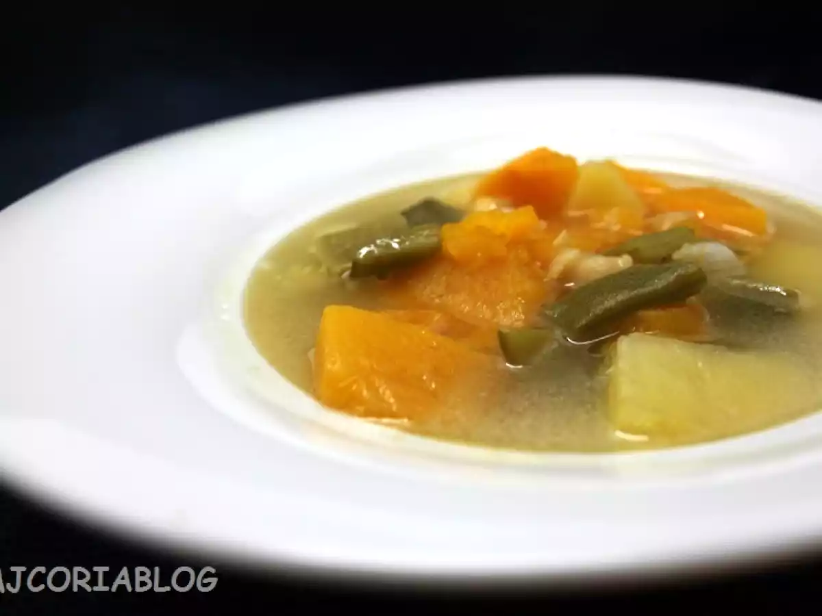 Sopa de habichuelas verdes y calabaza