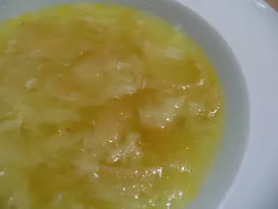 Sopa de huevos escalfados y pimiento verde, foto 2