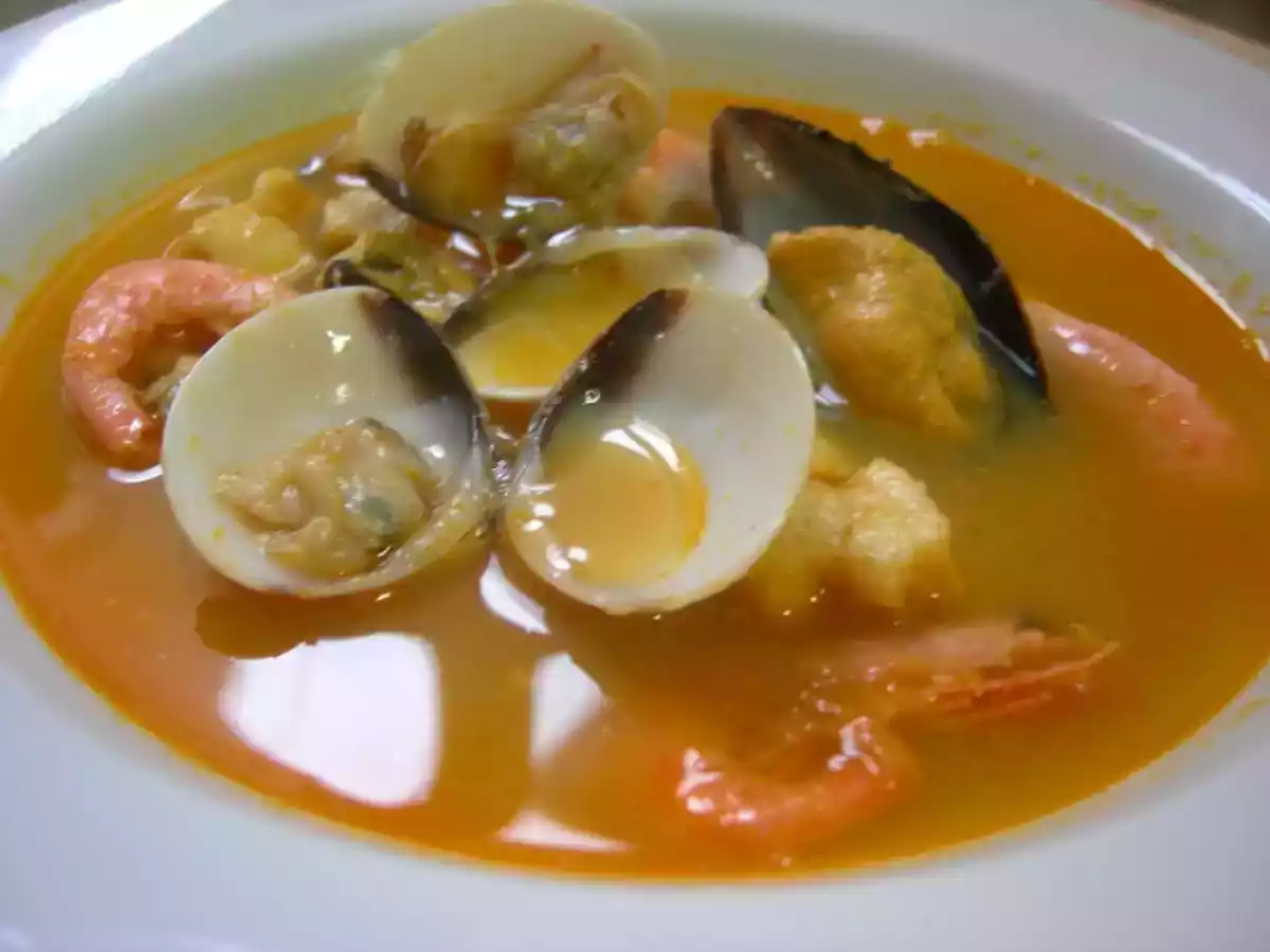 Sopa de marisco y pescado