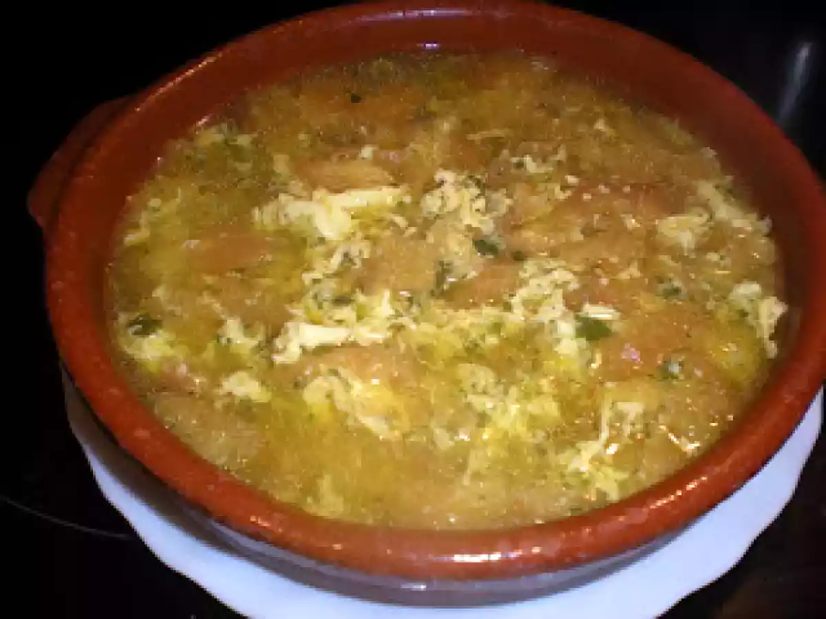 Sopa de pan frito