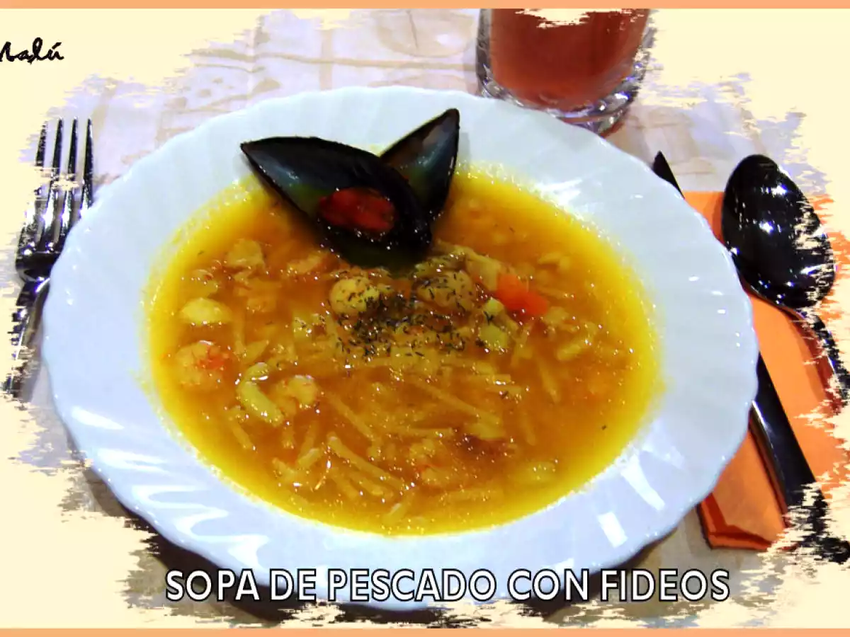 SOPA DE PESCADO CON FIDEOS