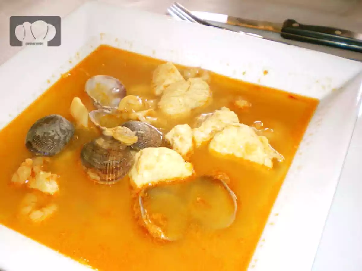 Sopa de pescado y marisco