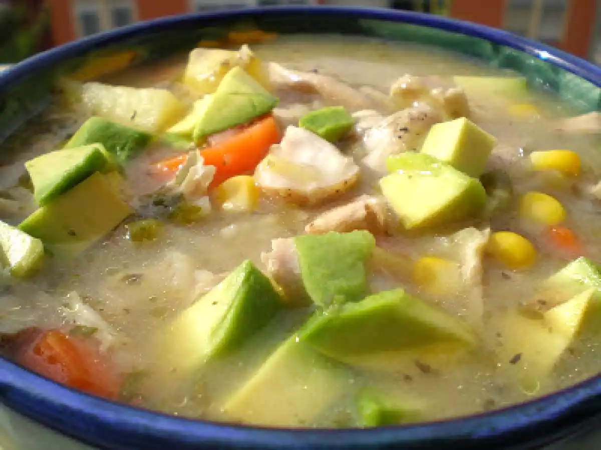 Sopa de pollo y maiz, un reconstituyente para el invierno - foto 2