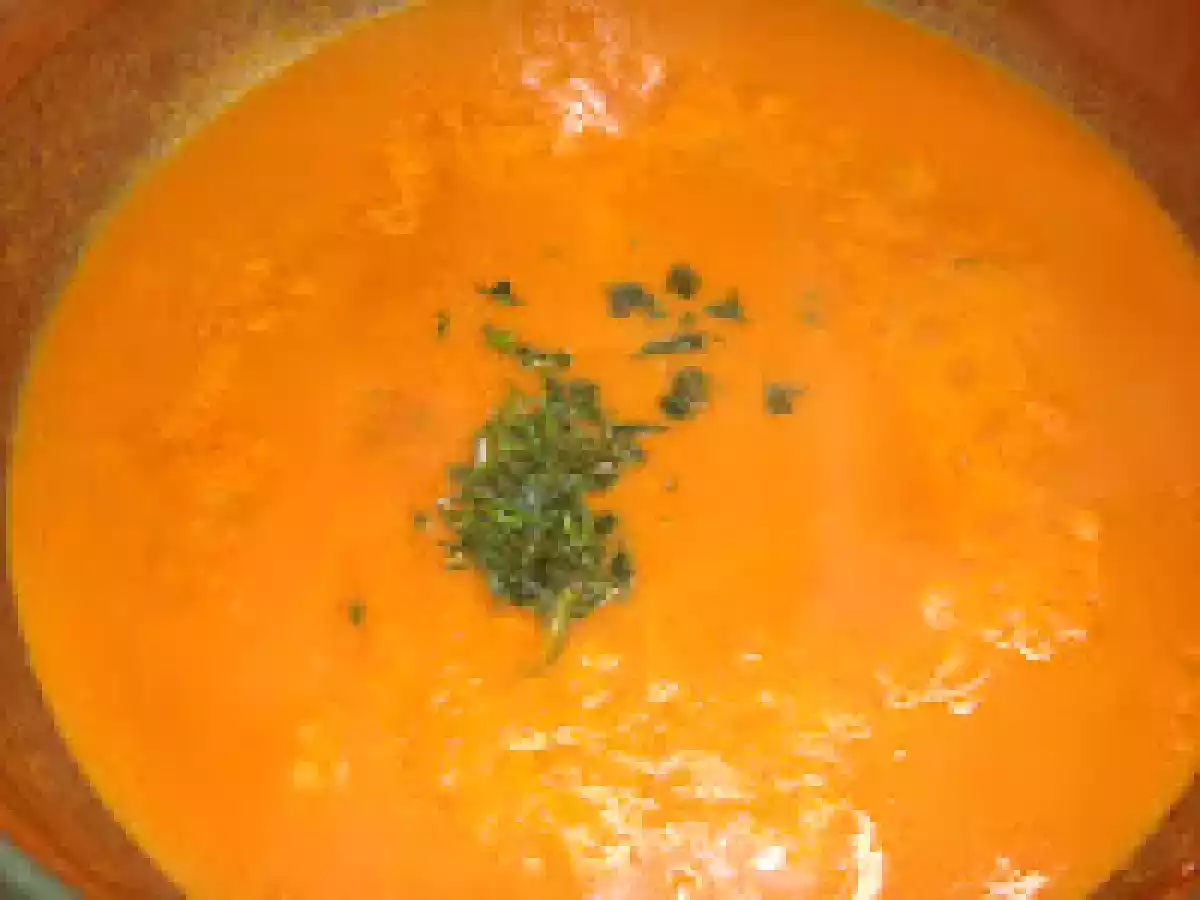 Sopa de tomate, un segundo contundente y un postre - foto 2