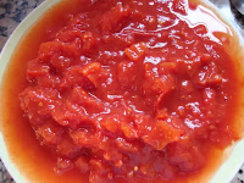 Sopa de tomate, un segundo contundente y un postre - foto 8