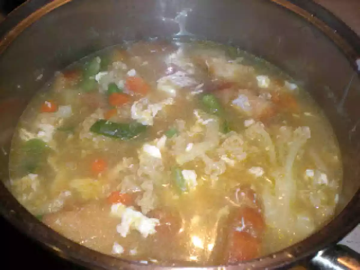 Sopa de vegetales pan frito y huevo - foto 3