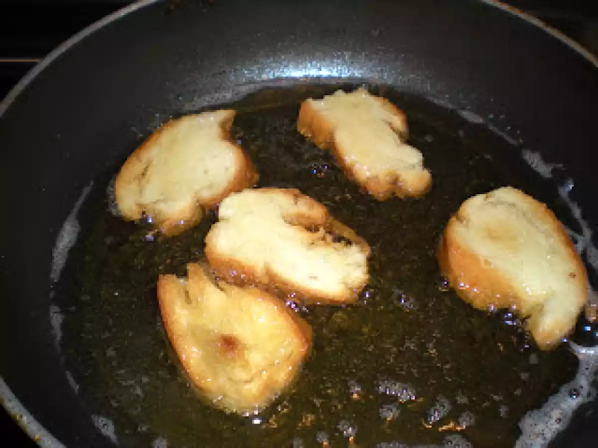 Sopa de vegetales pan frito y huevo - foto 5