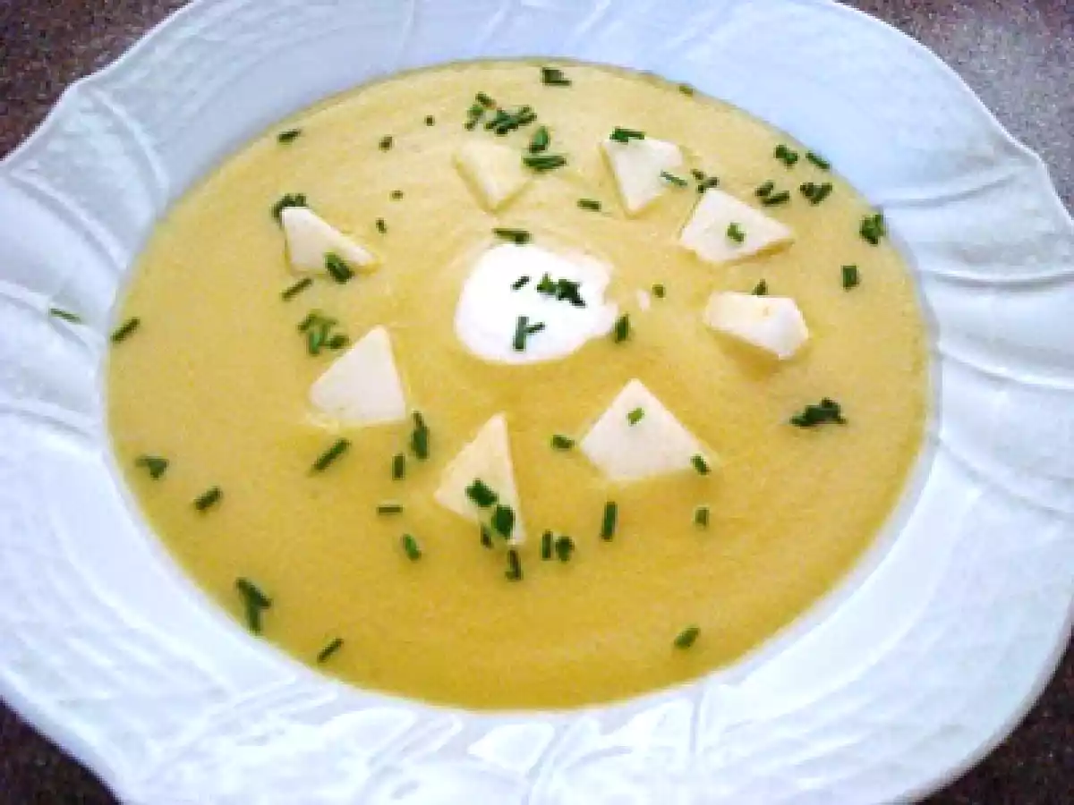 Sopa de Zapallito y Manzana