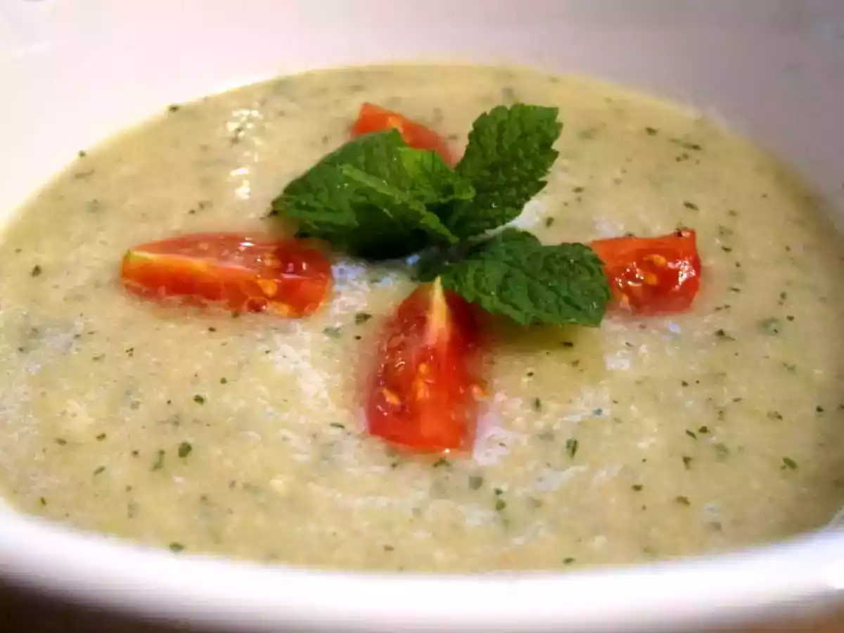 Sopa fría de melón, almendras y hierbabuena - foto 4