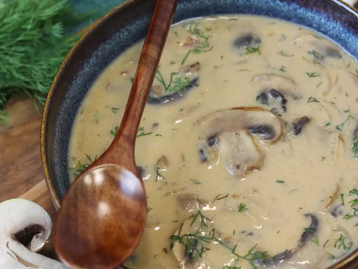 Sopa húngara de champiñones (gombaleves): receta fácil y cremosa - foto 3