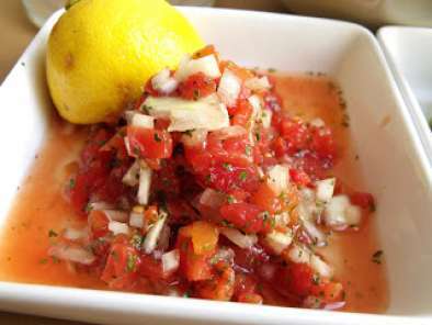 Sopa mexicana de pescado y tomate