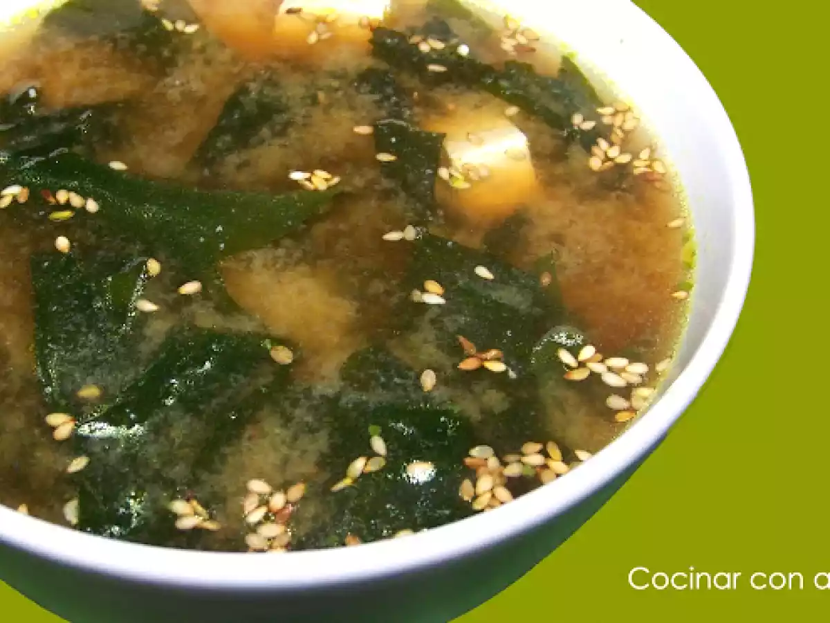 Sopa Miso japonesa con tofu