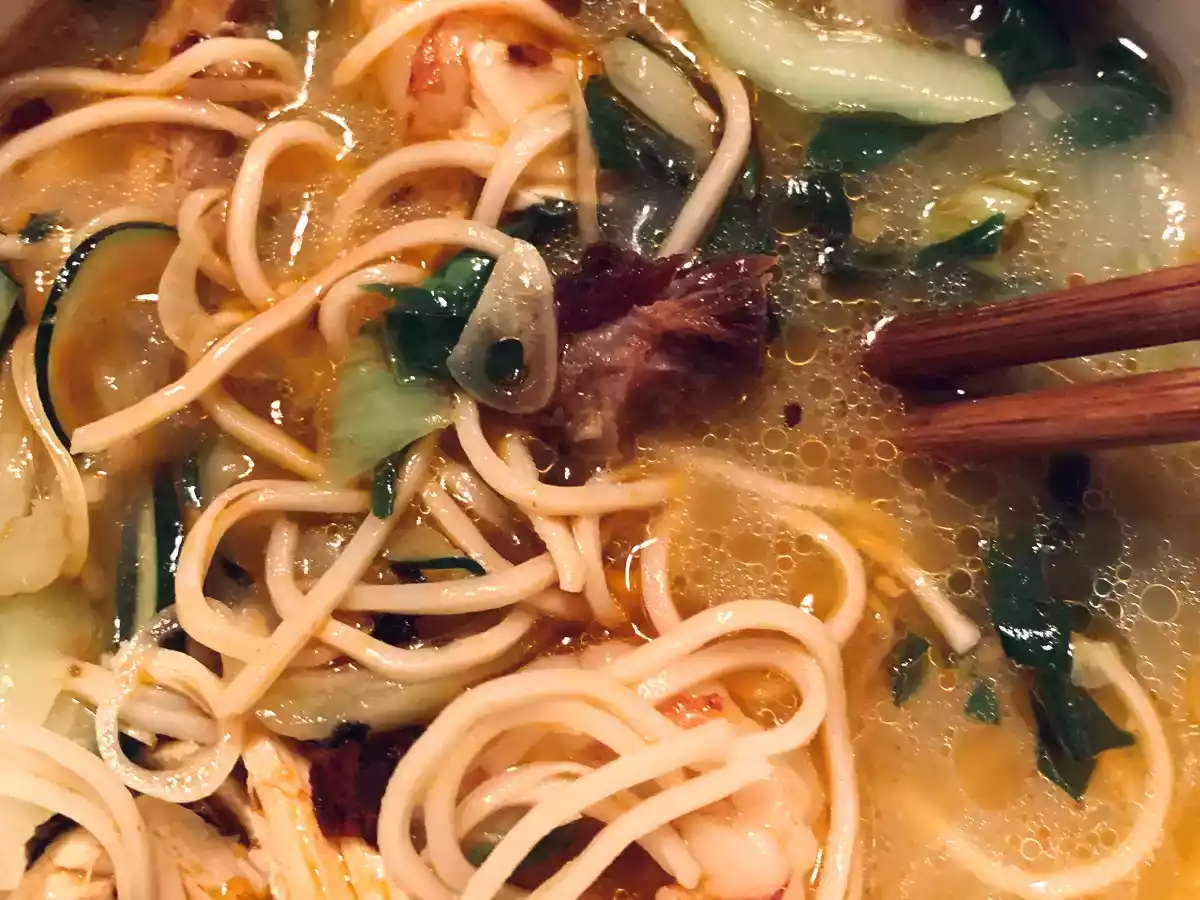 Sopa Ramen con productos de la tierra - foto 3