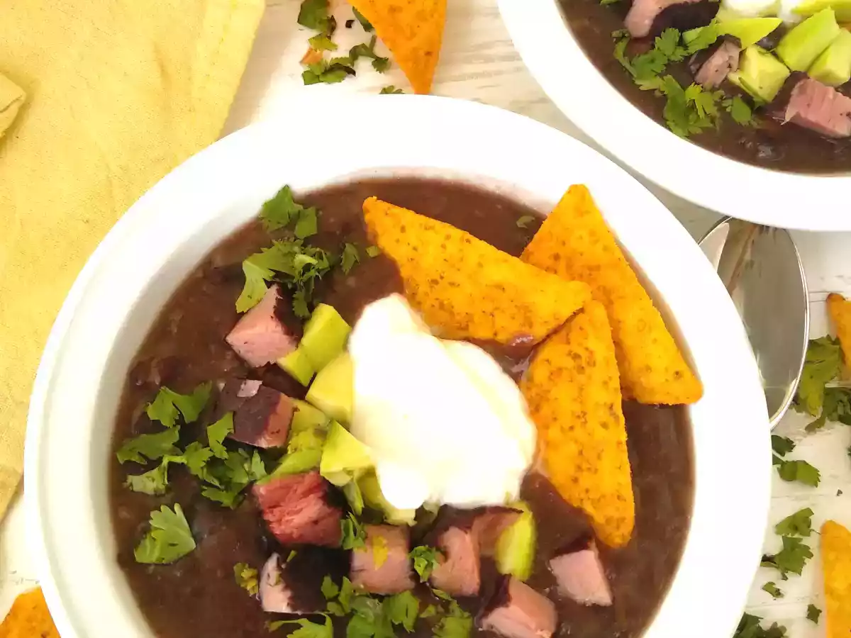 SOPA TEX-MEX DE JUDÍAS NEGRAS