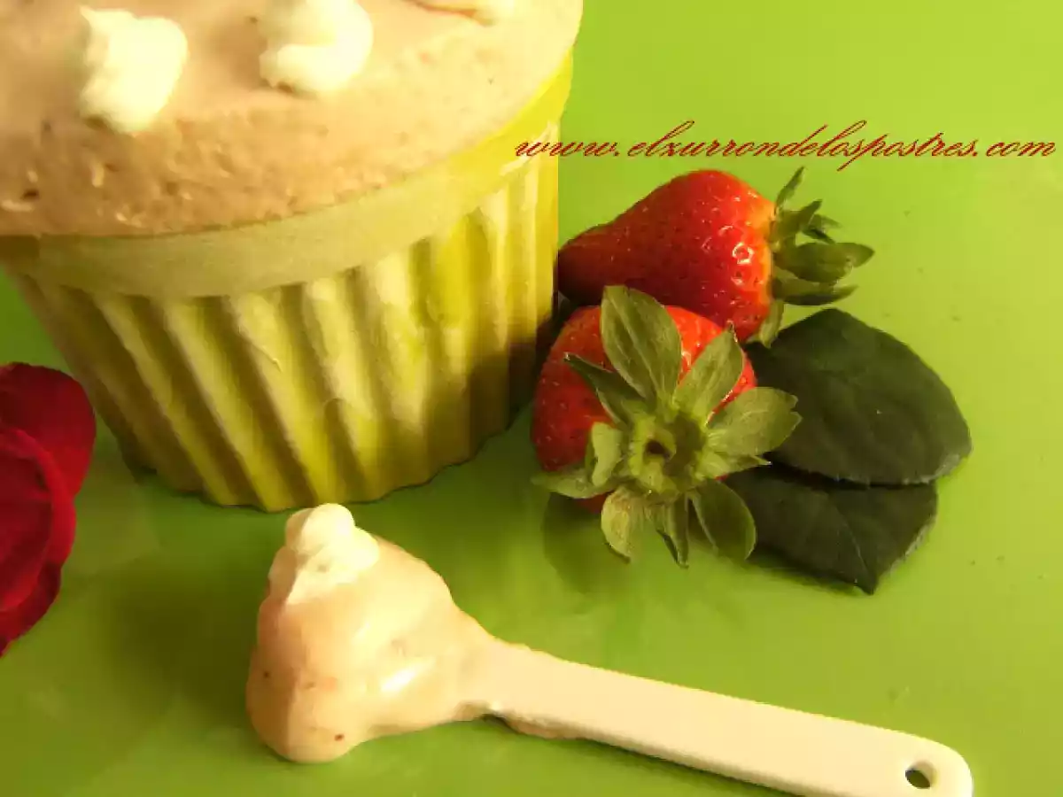 Soufflé Helado de Mermelada de Fresa y Esencia de Rosas - foto 5