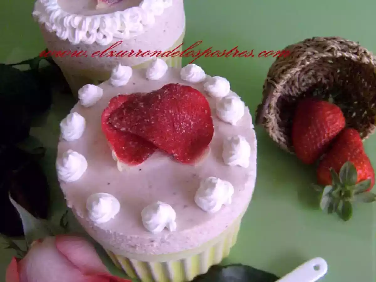 Soufflé Helado de Mermelada de Fresa y Esencia de Rosas - foto 6