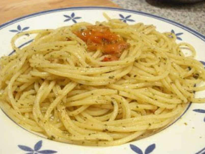 Spaghetti alle erbe aromatiche (Espaguetis a las hierbas aromáticas) - foto 6