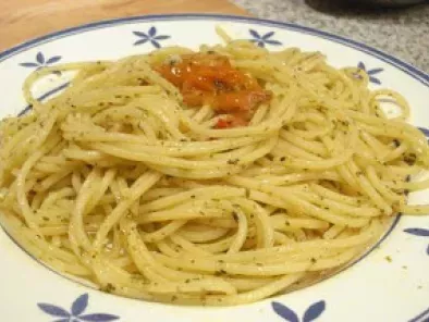 Spaghetti alle erbe aromatiche (Espaguetis a las hierbas aromáticas)