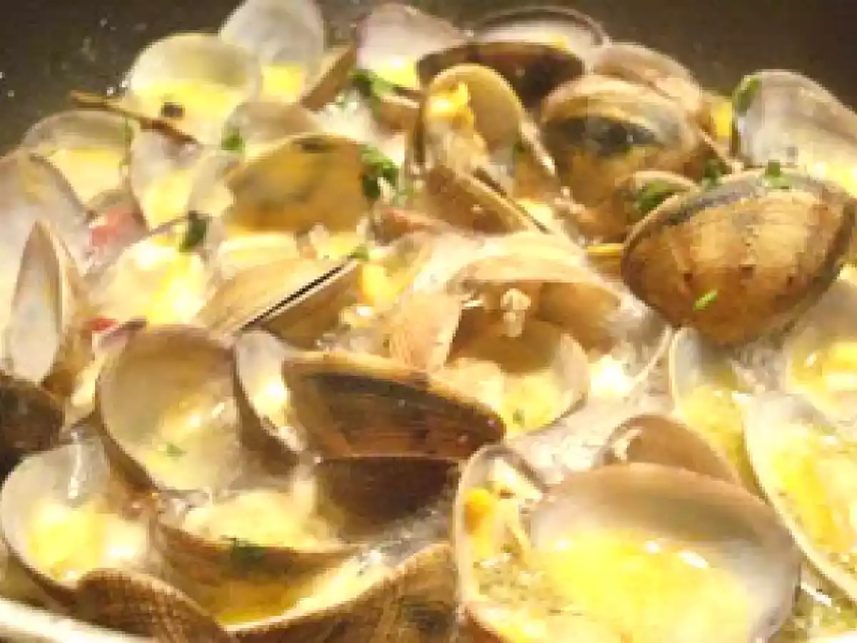 Spaghetti alle vongole clásico (Espaguetis con almejas, receta clásica) - foto 2