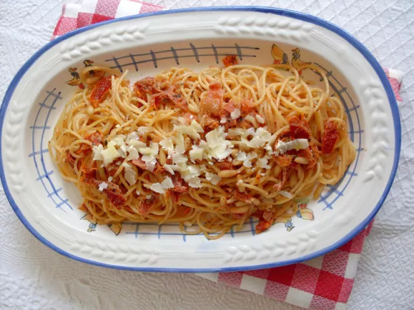 Spaghettini al Pesto Rosso Panna, foto 1