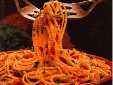 Spaghettini al pomodoro con albahaca