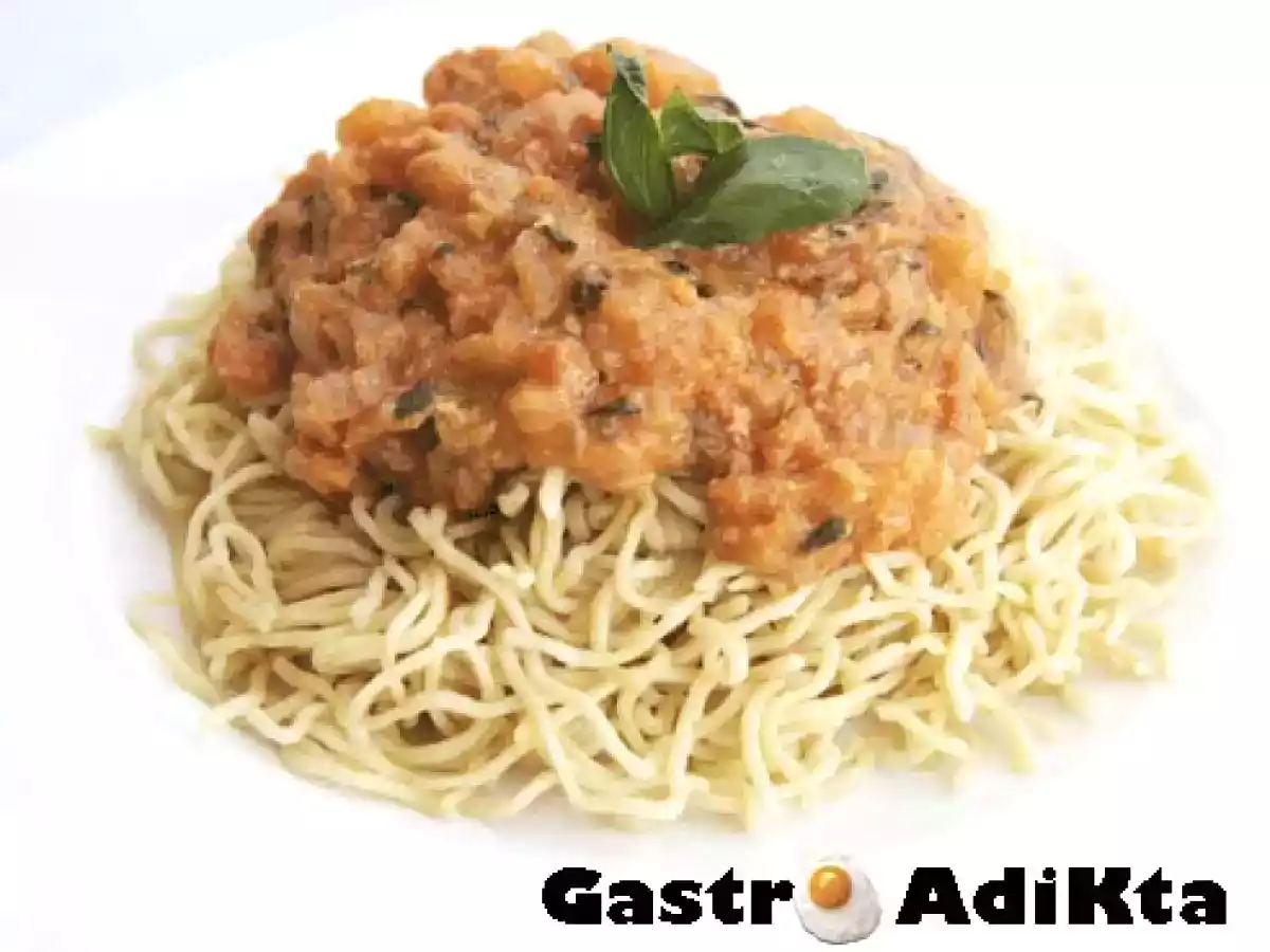 Spaghettini con salsa o'scarpariello - Círculo salado Whole Kitchen