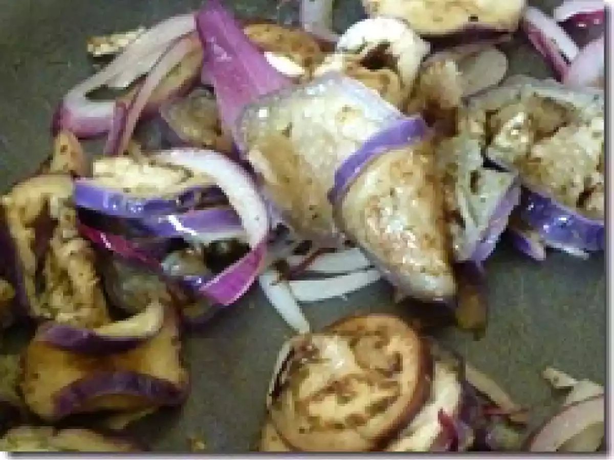 Spaguetti con berenjena y cebolla al oleo - foto 3