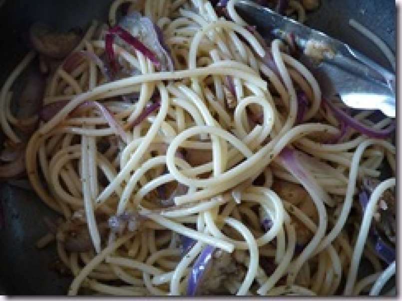 Spaguetti con berenjena y cebolla al oleo - foto 4