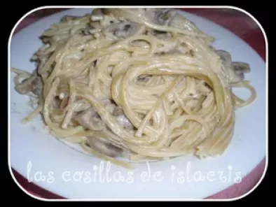 Spaguettis con champiñones al queso azul - Receta Petitchef