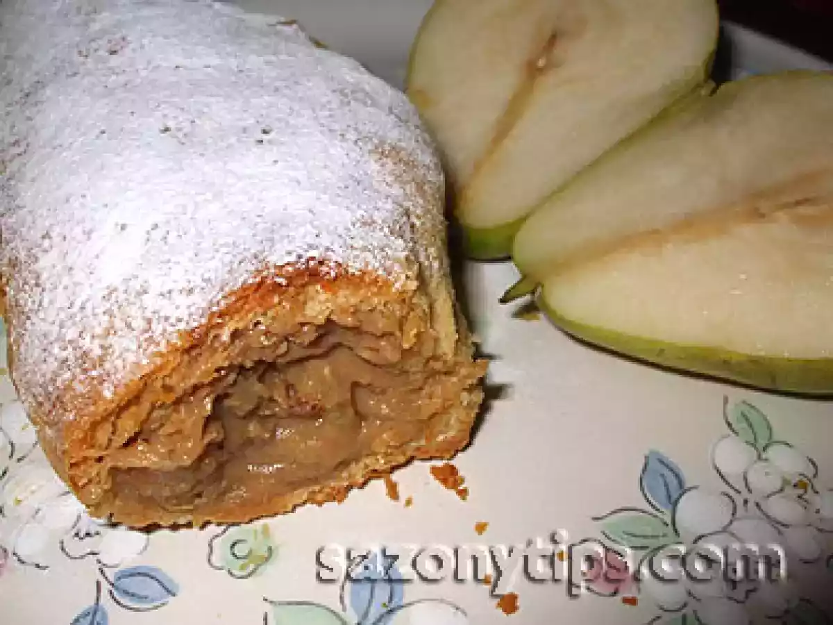 Strudel de pera y café