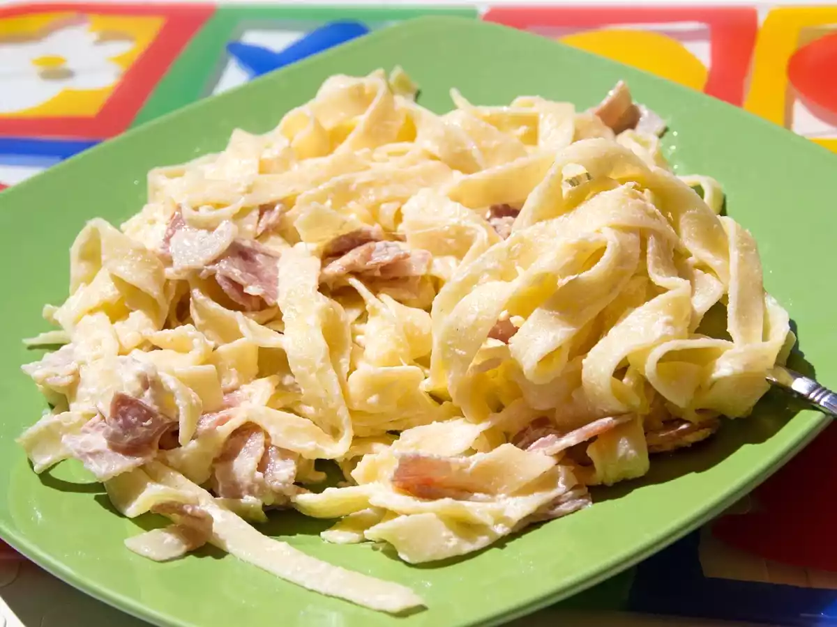 Tagliatelle a la carbonara