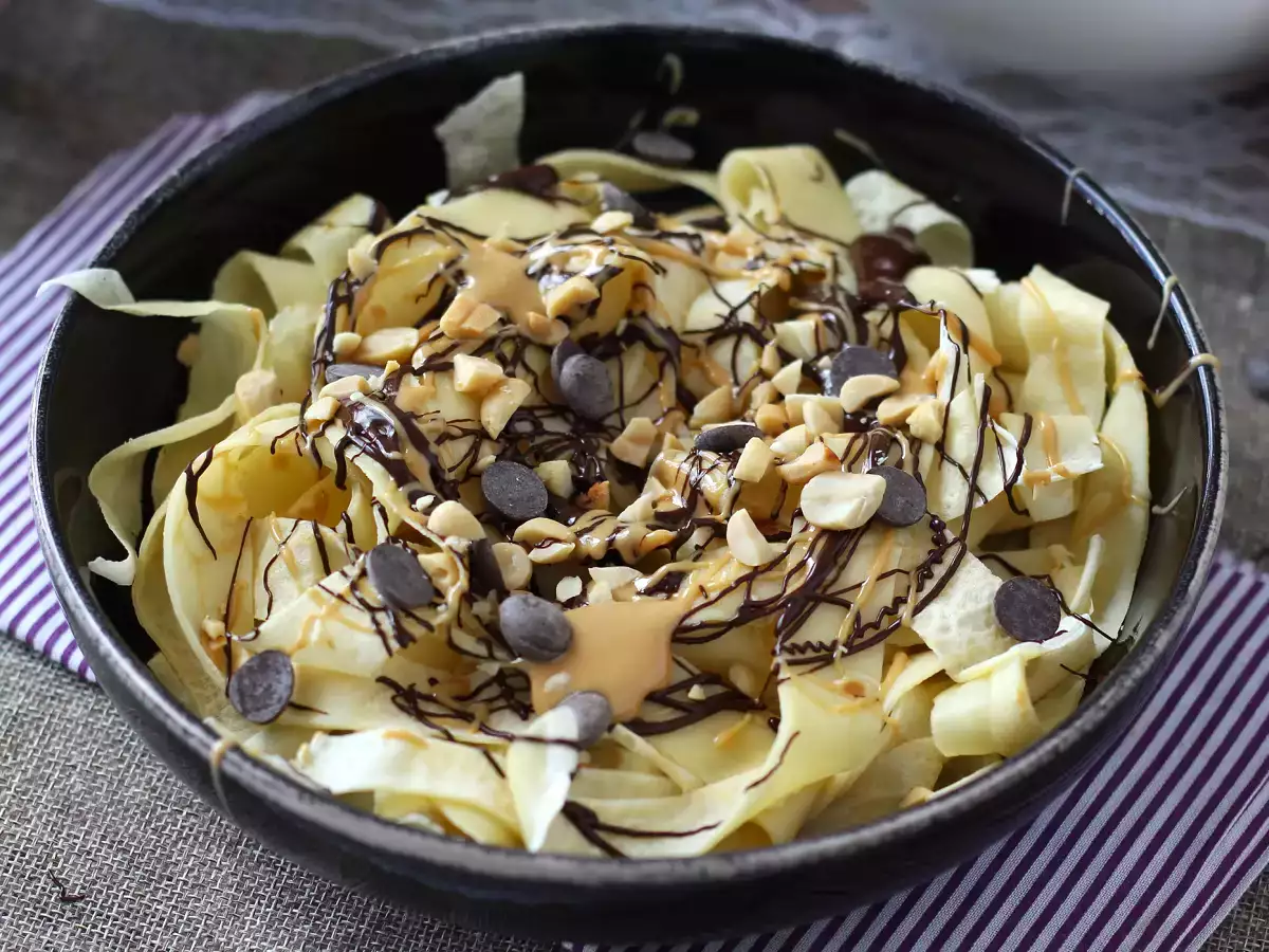 Tagliatelle de crepes con chocolate y crema de cacahuete - foto 6