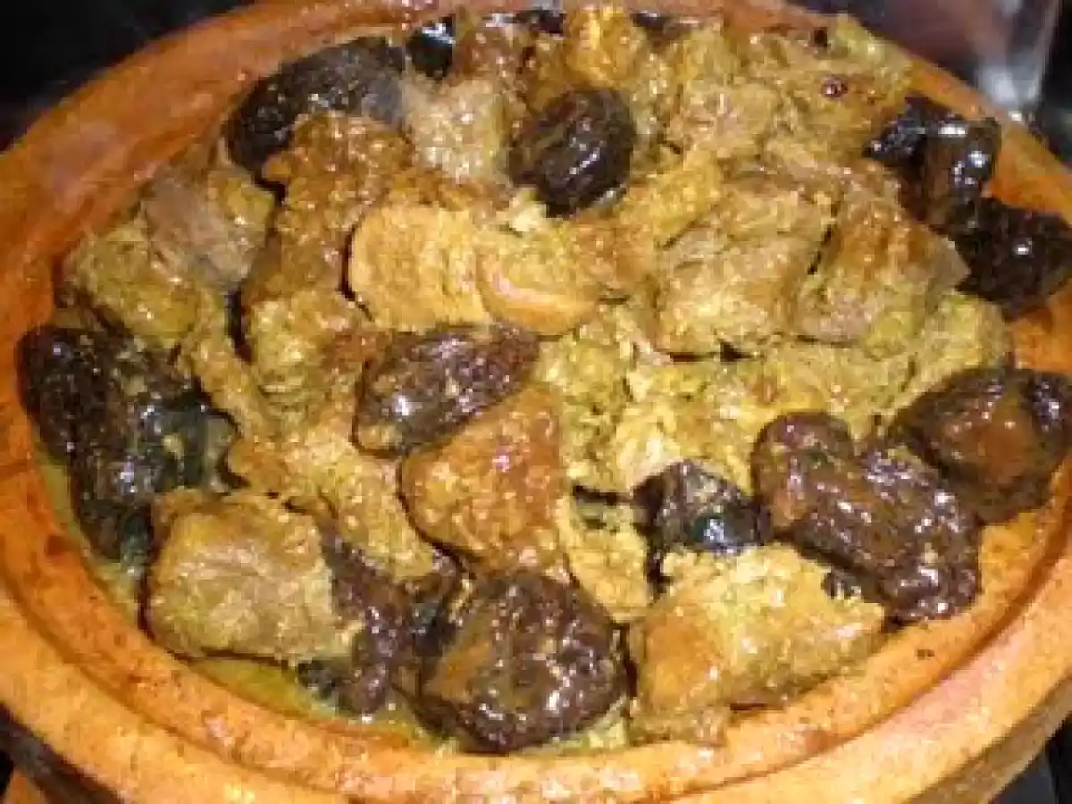 TAJINE DE CORDERO CON CIRUELAS CONFITADAS