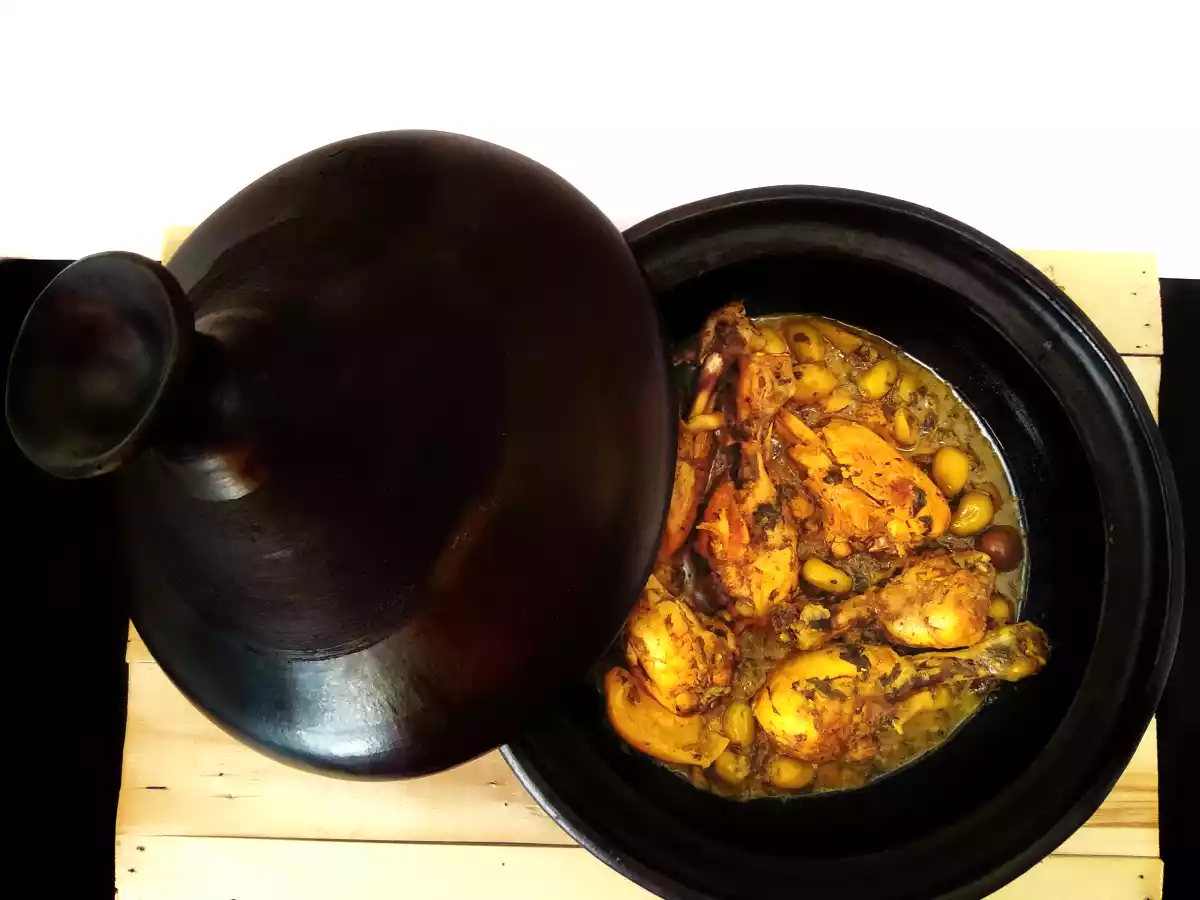 Tajine de pollo con limón confitado {receta tradicional marroquí}