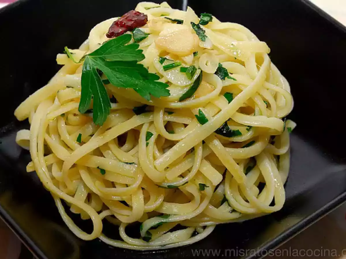 Tallarines al ajillo