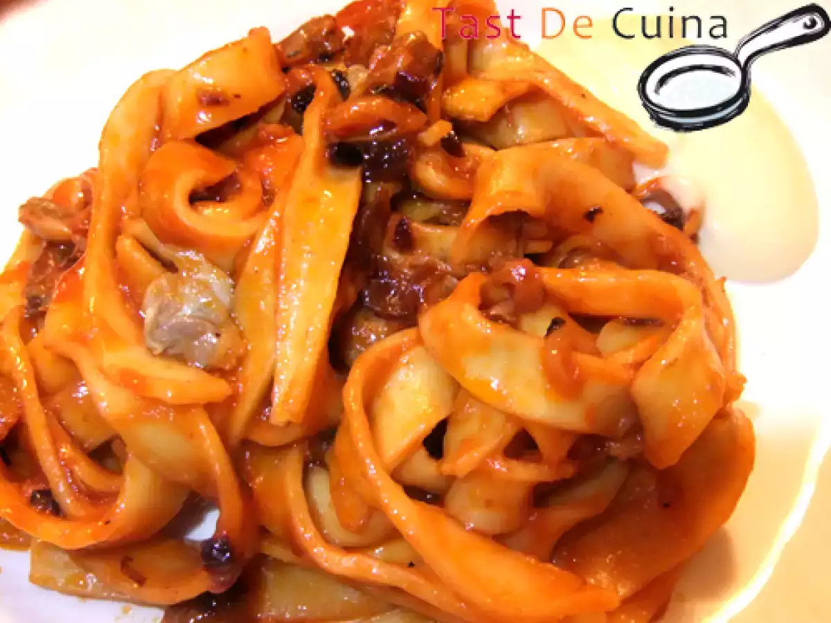 TALLARINES AMB ESCOPINYES