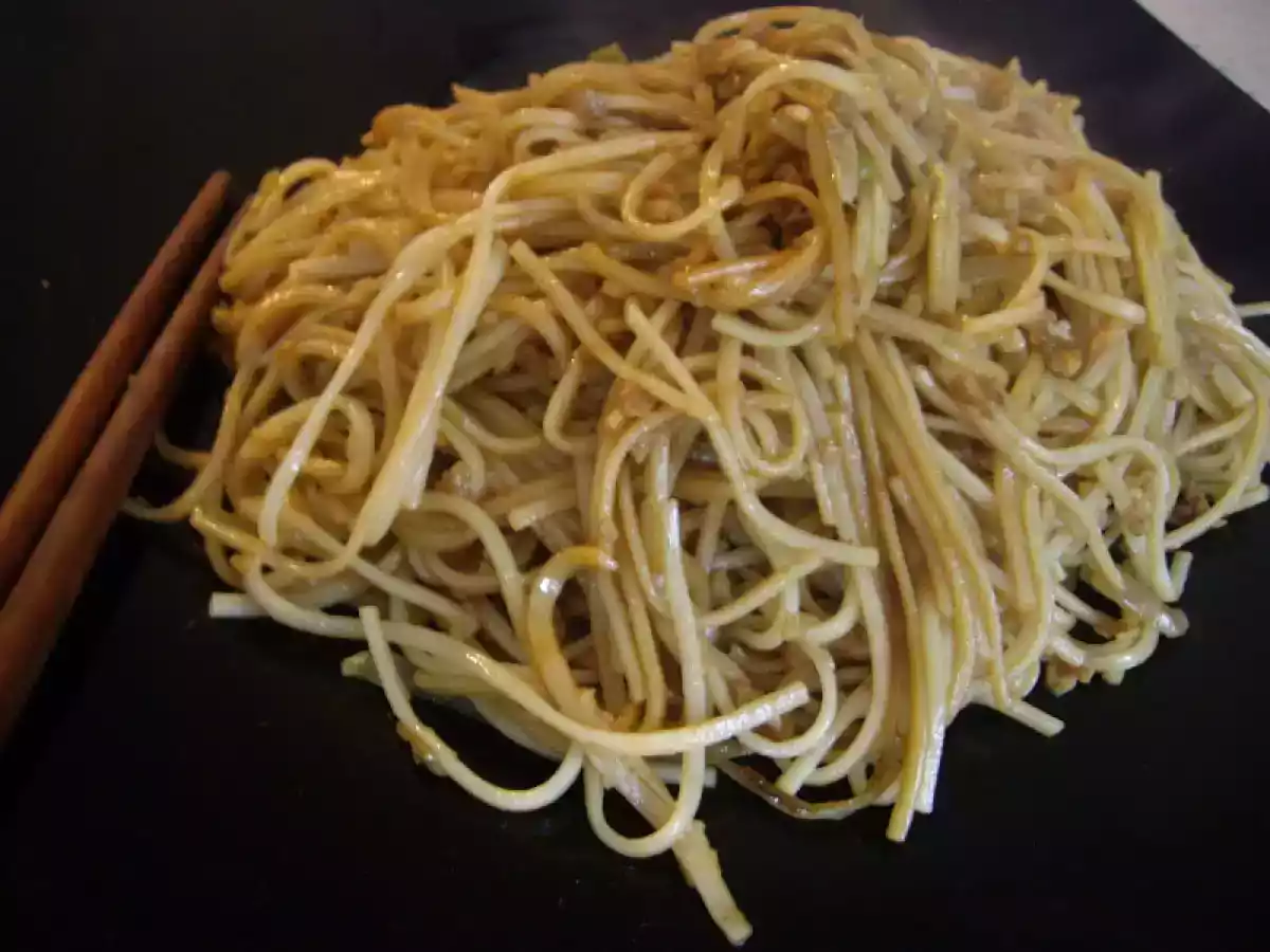 Tallarines chinos al curry