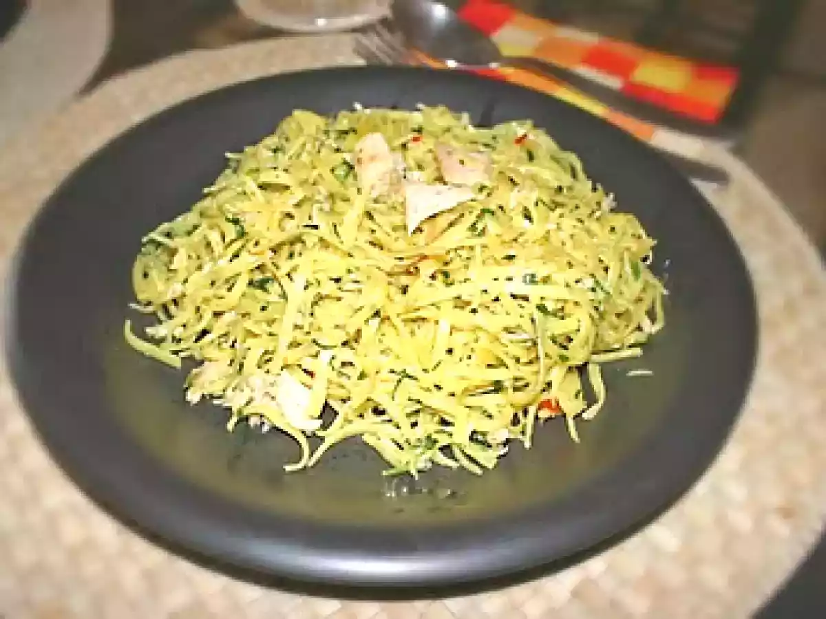 Tallarines con bonito del norte videoreceta