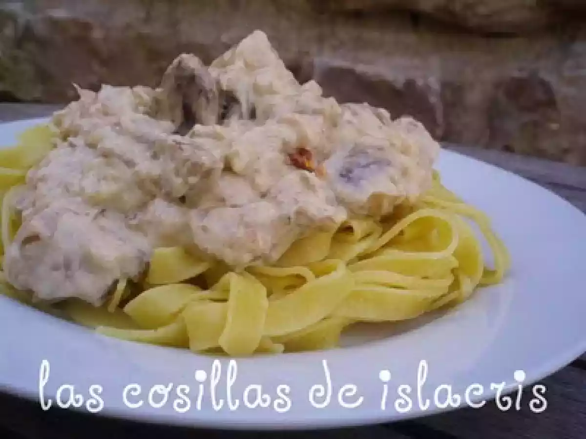 Tallarines con champiñones y queso brie