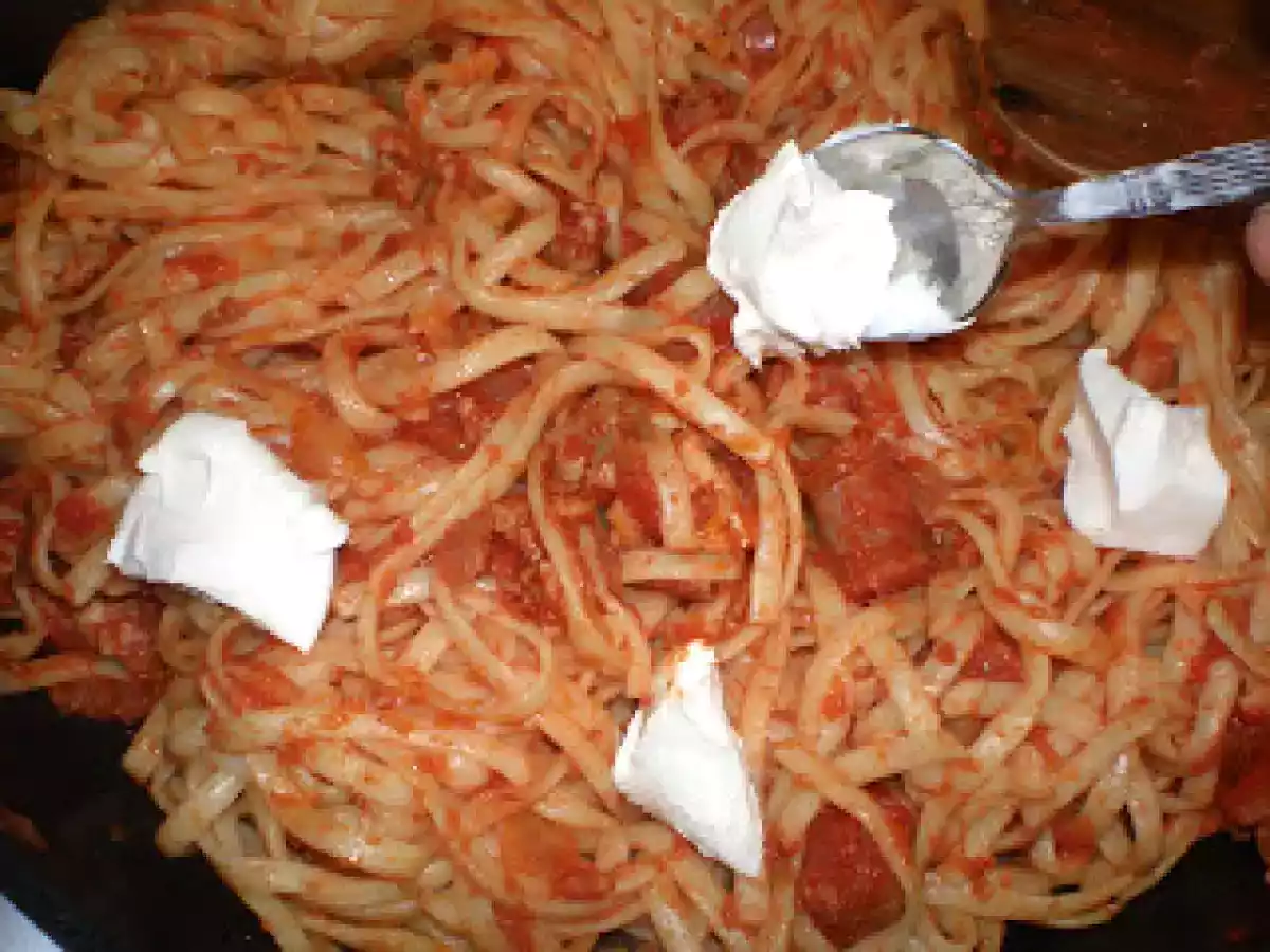 Tallarines con chistorra y queso crema - foto 6