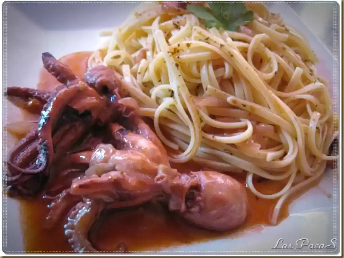 Tallarines con pulpitos en salsa americana