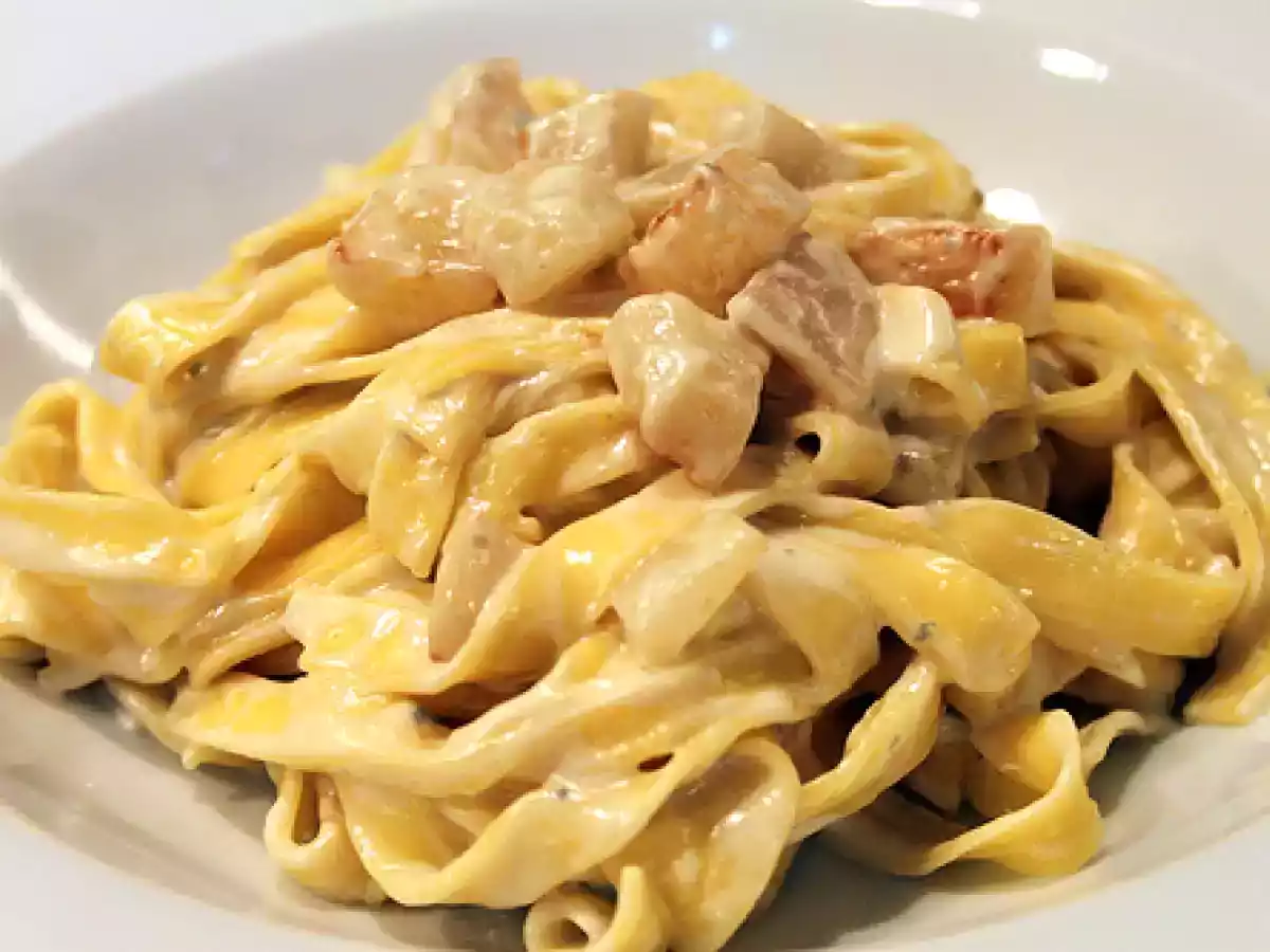 Tallarines con roquefort y peras. Paso a paso.