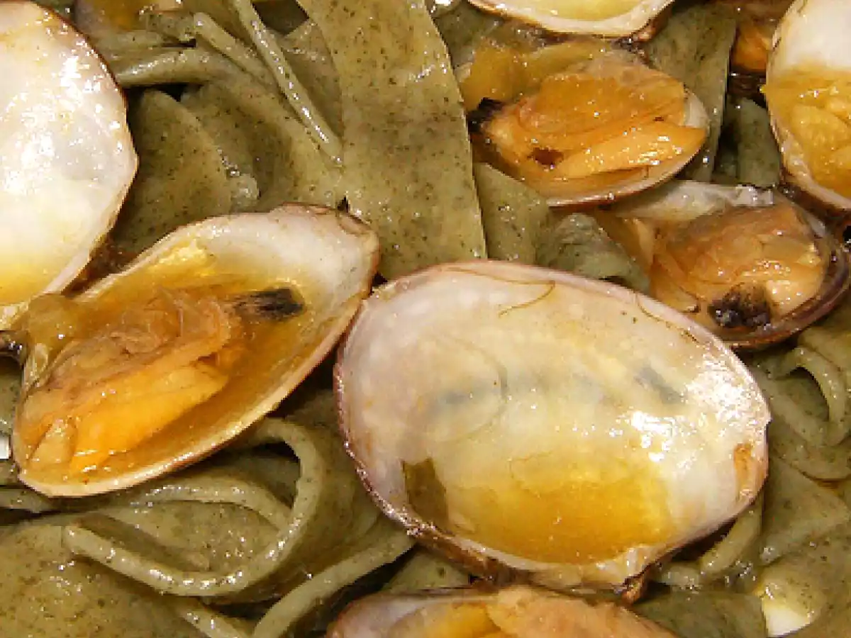 Tallarines de alga wakame con almejas - foto 2